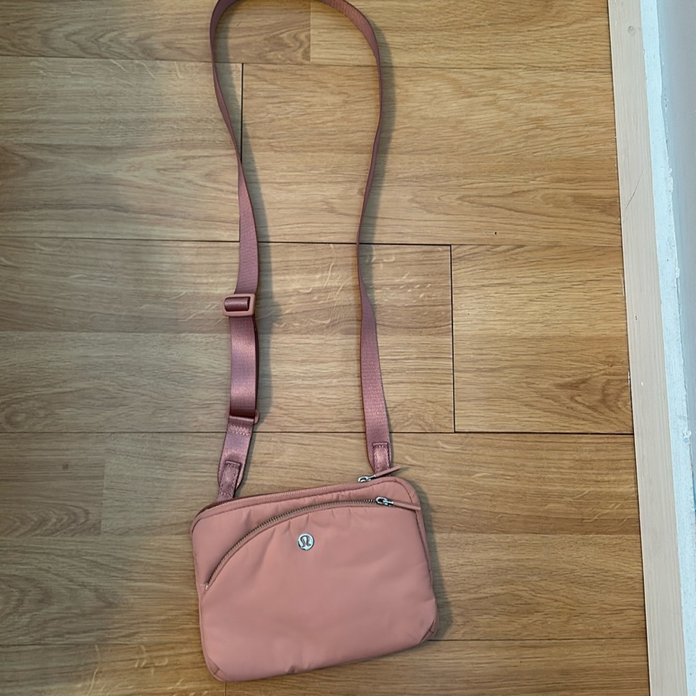 Lulu crossbody